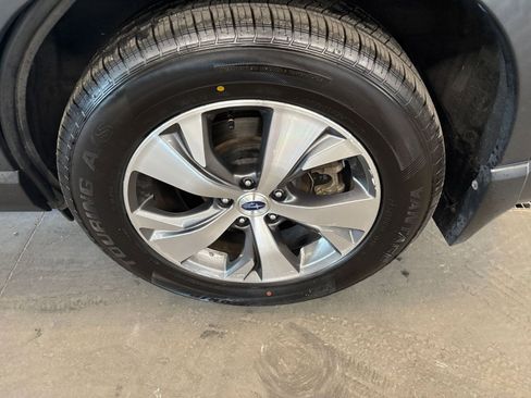 Used 2021 Subaru Ascent Premium w/ Convenience Package image 33