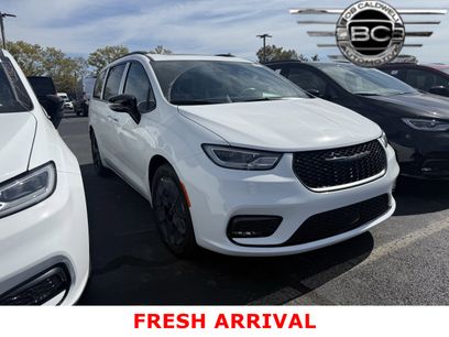 New 2026 Chrysler Pacifica Limited