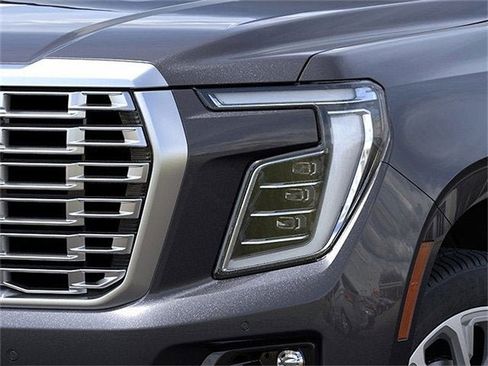 New 2026 GMC Yukon Denali w/ Sun & Power Step Package image 10