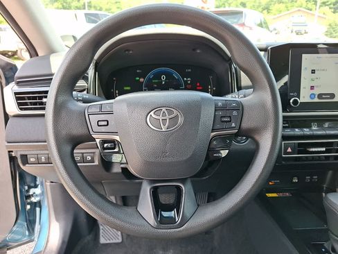 Used 2025 Toyota Camry LE FWD image 23