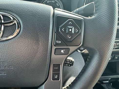 Certified 2023 Toyota Tacoma TRD Off-Road w/ Technology Package AWD/4WD image 22