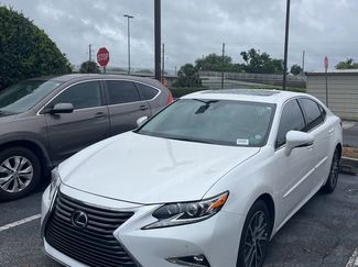 Used 2018 Lexus ES 350 w/ Luxury Package w/Wood Trim video 1