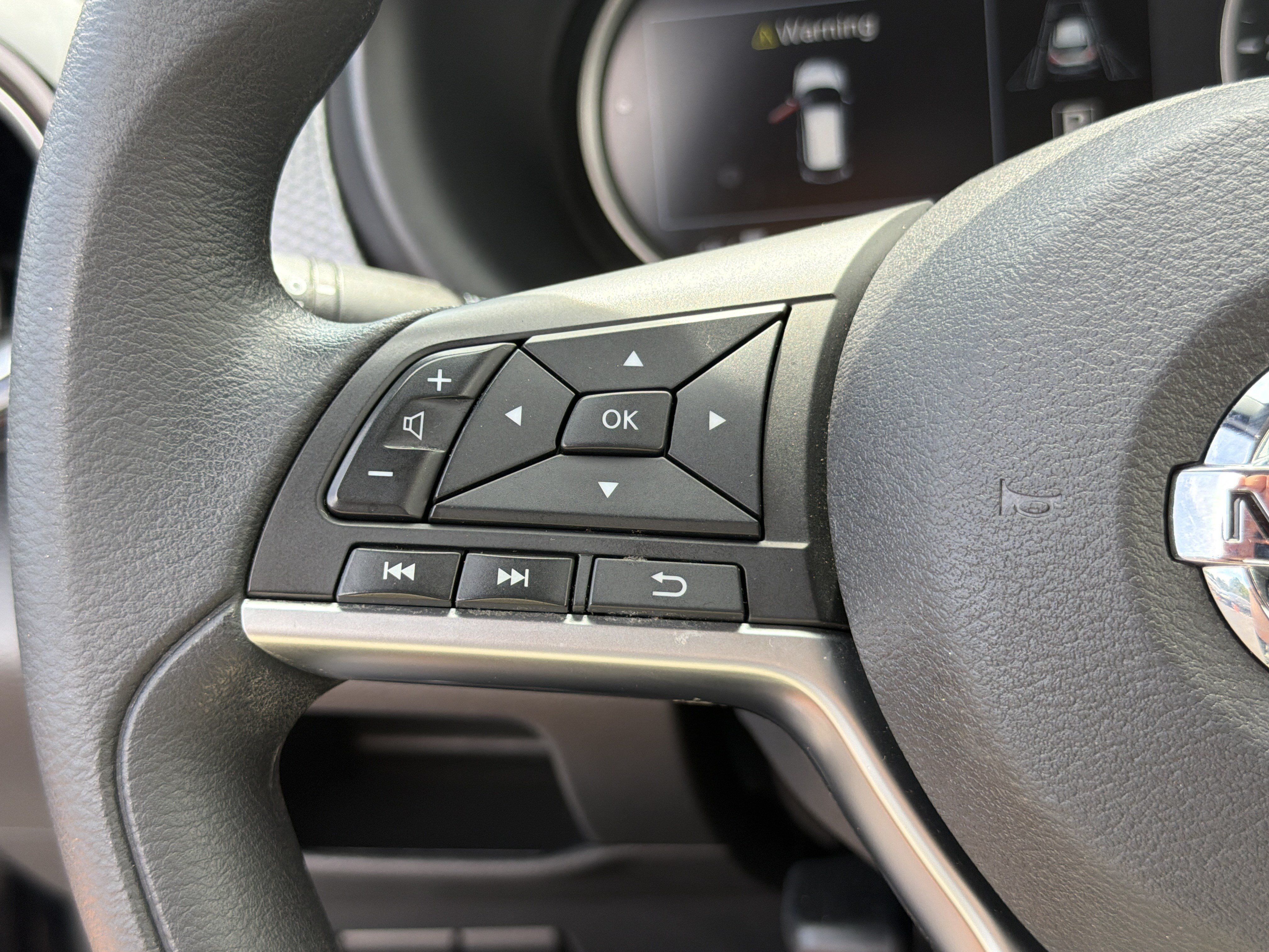 Used 2020 Nissan Kicks SV FWD image 25
