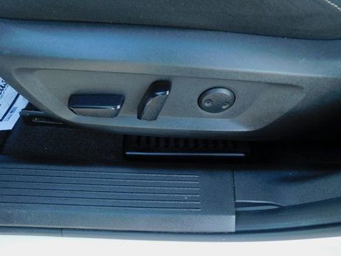 Used 2024 Nissan Rogue SV image 25