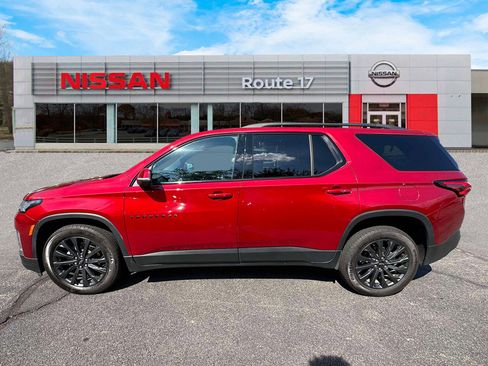 Used 2023 Chevrolet Traverse RS image 6