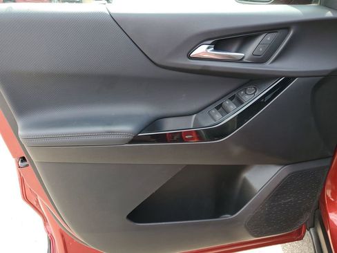 Certified 2025 Chevrolet Equinox LT image 24