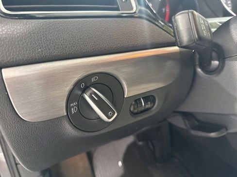 Used 2016 Volkswagen Jetta Sport image 23