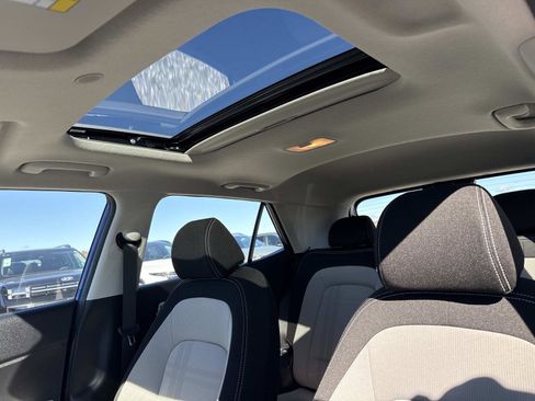 New 2026 Hyundai Venue SEL image 3