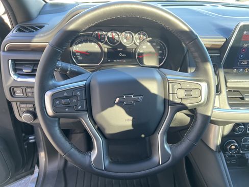 Used 2021 Chevrolet Tahoe Z71 w/ Z71 Signature Package image 18