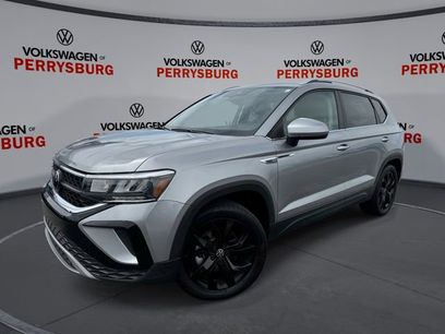 Certified 2023 Volkswagen Taos SE w/ Panoramic Sunroof Package