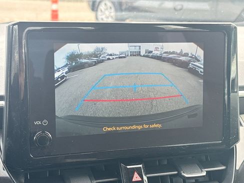 Used 2025 Toyota Corolla LE FWD image 22