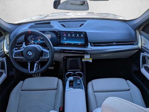 Certified 2025 BMW X1 M35i w/ Premium Package image 18