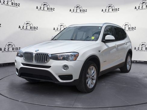 Used 2017 BMW X3 sDrive28i RWD image 3