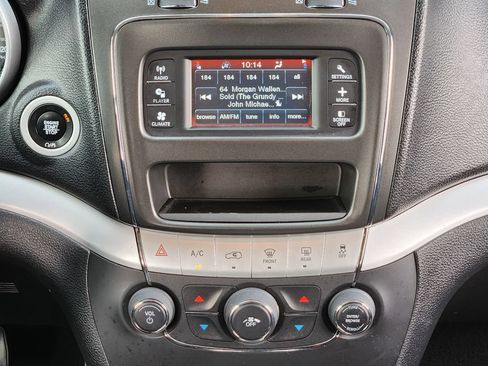 Used 2020 Dodge Journey SE w/ SE Popular Equipment Group FWD image 21