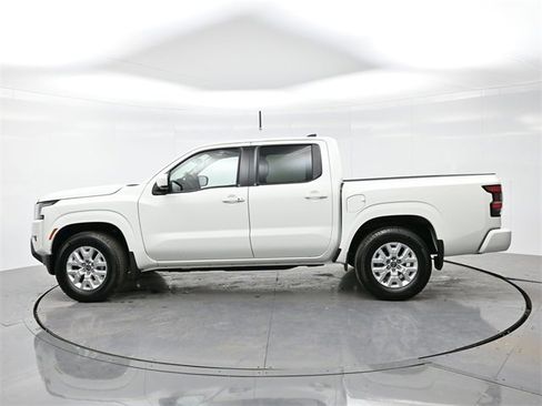 Used 2024 Nissan Frontier SV w/ SV Convenience Package image 4