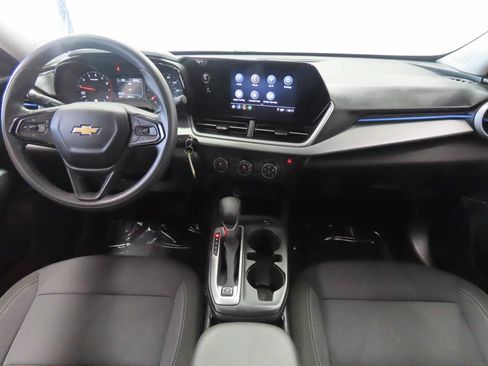 Used 2025 Chevrolet Trax LS FWD image 13
