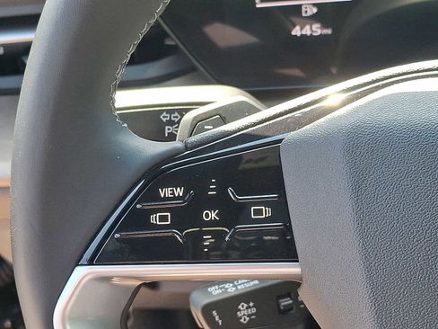 Certified 2025 Audi Q5 Premium w/ 19" Wheel Package AWD/4WD image 17