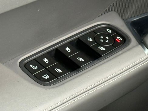 Used 2023 Porsche Cayenne Turbo S image 36