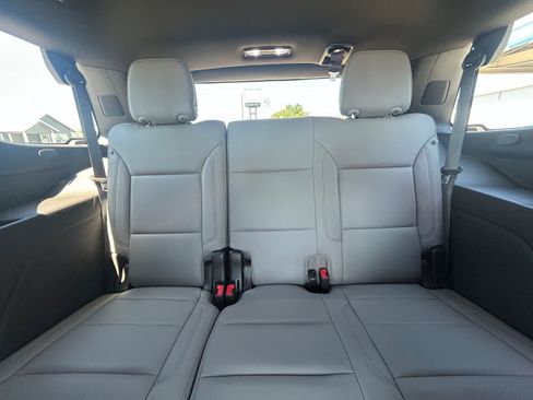 Used 2023 Chevrolet Tahoe Z71 w/ Luxury Package AWD/4WD image 40