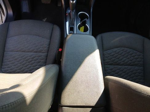 Used 2020 Chevrolet Equinox LT image 14