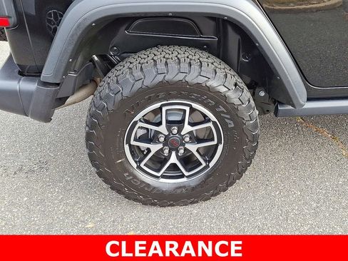 Used 2025 Jeep Wrangler Rubicon image 8