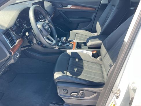 Certified 2023 Audi Q5 Premium w/ Convenience Package image 5