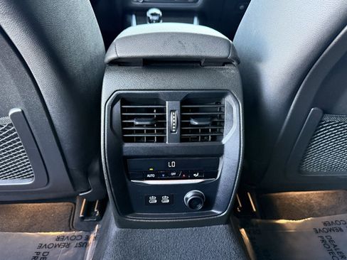 Used 2019 BMW 330i Sedan w/ Convenience Package image 16