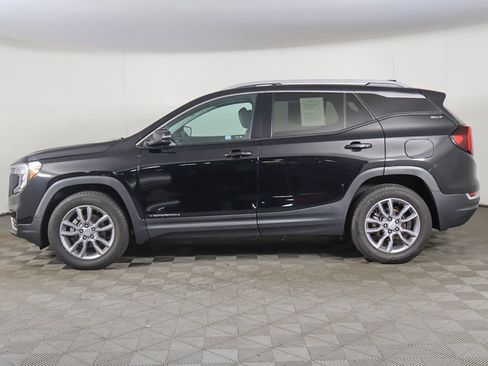 Used 2023 GMC Terrain SLT w/ Infotainment Package II AWD/4WD image 17