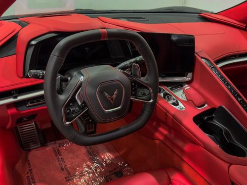 Used 2024 Chevrolet Corvette Stingray Premium Conv w/ Z51 Performance Package RWD image 22