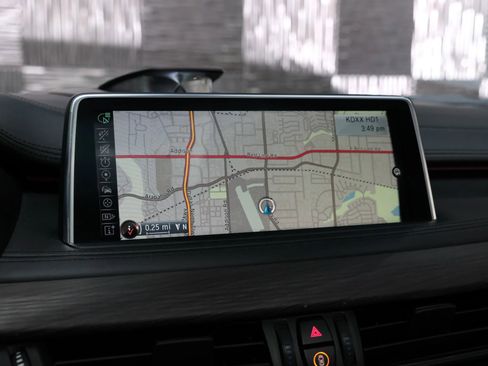 Used 2016 BMW X6 xDrive50i image 28