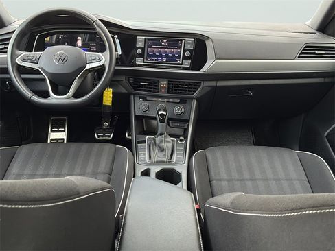 Used 2023 Volkswagen Jetta Sport image 15