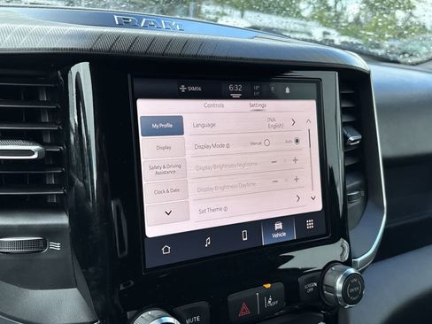 New 2026 RAM 1500 Express AWD/4WD image 16