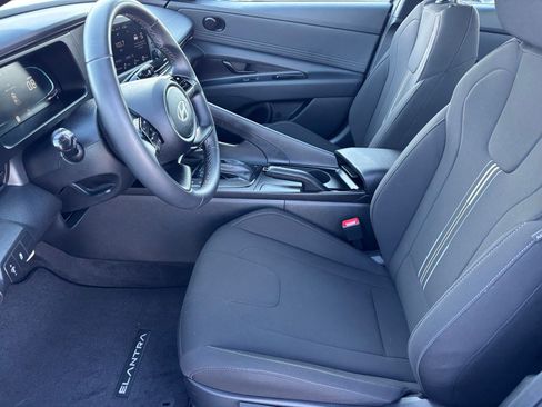 Certified 2025 Hyundai Elantra Sport FWD image 14