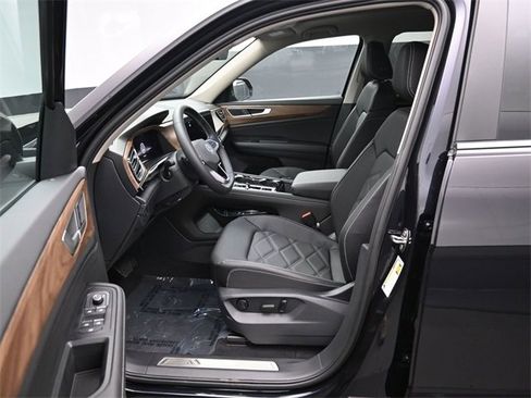 New 2026 Volkswagen Atlas SE image 9