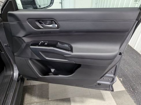 Used 2023 Nissan Pathfinder SL w/ SL Premium Package AWD/4WD image 28