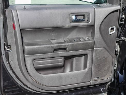 Used 2019 Ford Flex SE image 27