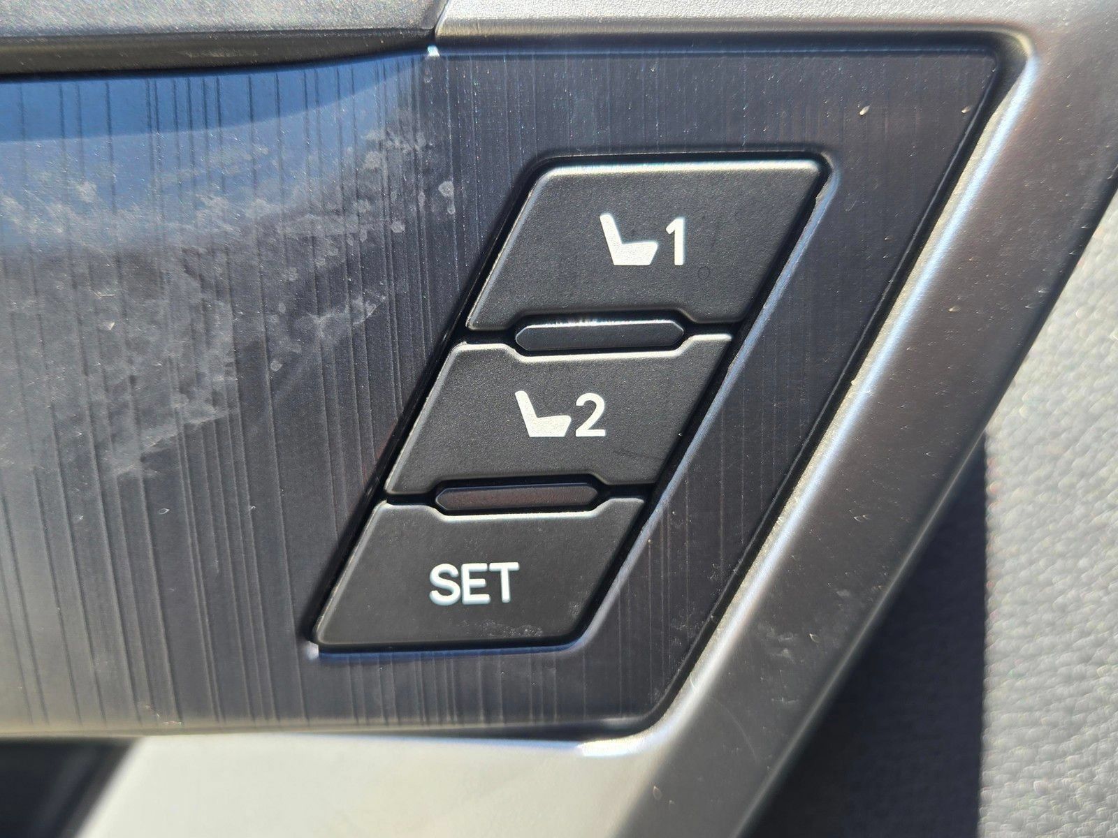 Used 2024 Toyota Tundra Platinum AWD/4WD image 18