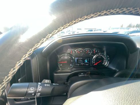 Used 2017 GMC Sierra 1500 SLT w/ SLT Preferred Package AWD/4WD image 15