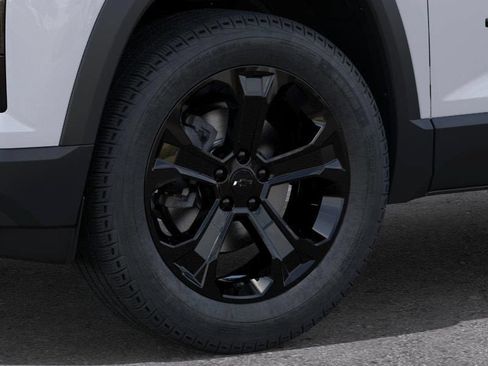 New 2026 Chevrolet Equinox LT w/ Convenience Package II FWD image 9