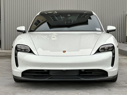 Used 2022 Porsche Taycan 4S image 11