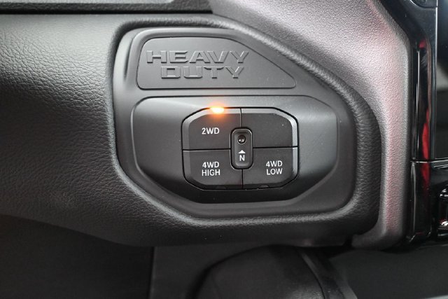 New 2026 RAM 3500 Laramie AWD/4WD image 28