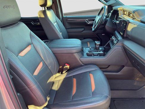 Used 2024 GMC Sierra 1500 AT4 w/ Technology Package image 19