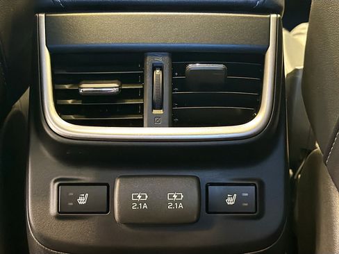 Used 2020 Subaru Legacy Limited image 29