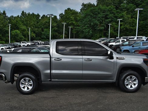 Used 2023 GMC Sierra 1500 SLE w/ Preferred Package AWD/4WD image 6