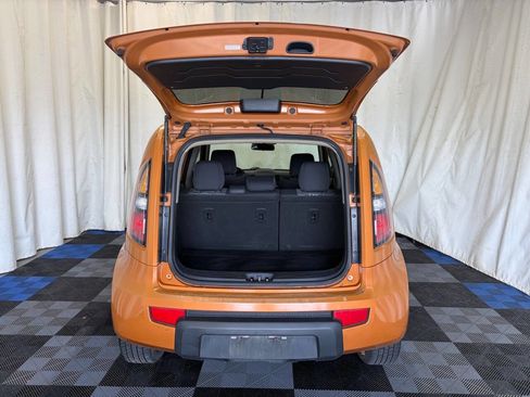 Used 2011 Kia Soul + FWD image 10