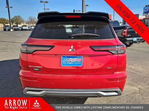New 2026 Mitsubishi Outlander SEL image 11