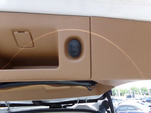 Used 2016 Cadillac Escalade ESV Platinum AWD/4WD image 27