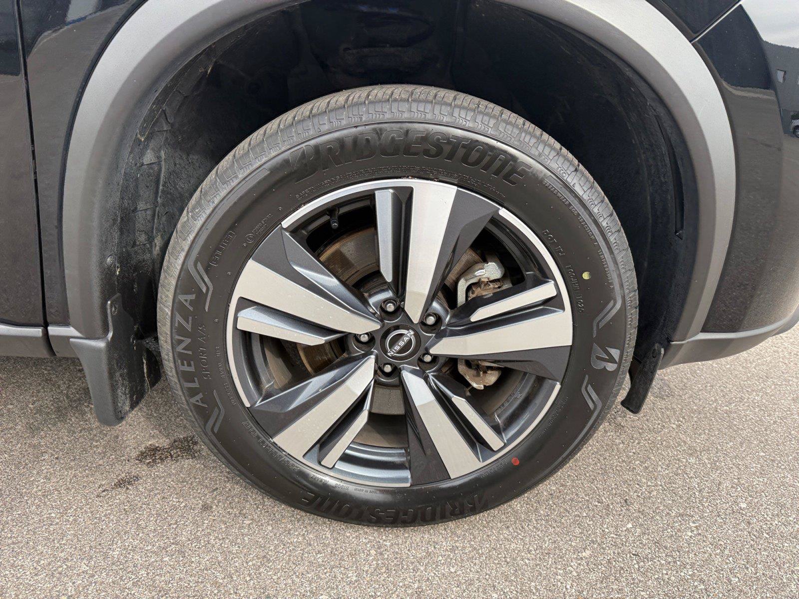 Certified 2025 Nissan Rogue SL w/ Tech Package AWD/4WD image 31