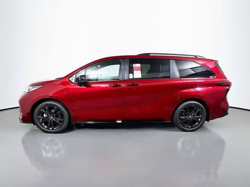 New 2026 Toyota Sienna XSE image 6