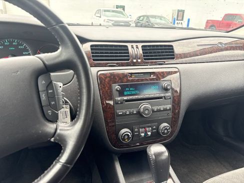 Used 2013 Chevrolet Impala LT w/ LT Sunroof Package FWD image 19